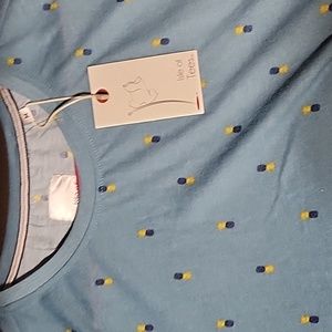 NWT Isle Of Tees blue pineapple tee size . Med.